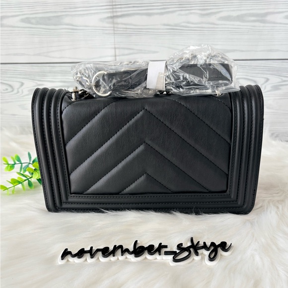 Badgley Mischka Quilted Black Crossbody - Picture 5 of 12